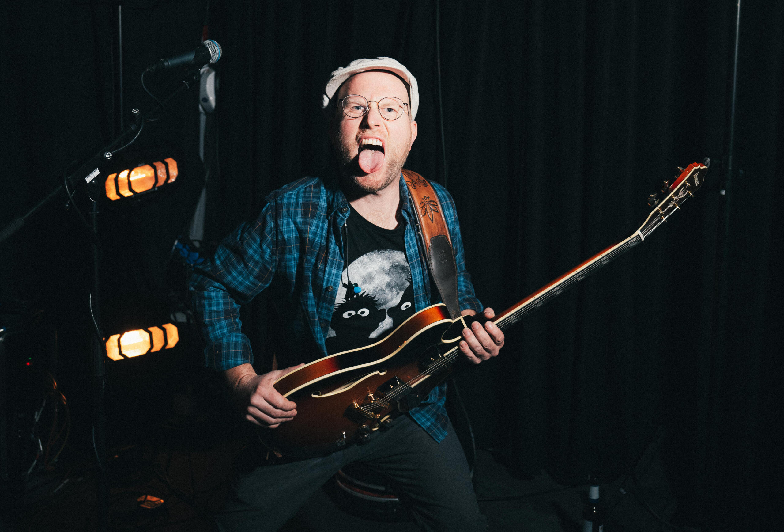 Jan Gregersen, energiegeladener Live-Auftritt mit E-Gitarre im Europa-Park